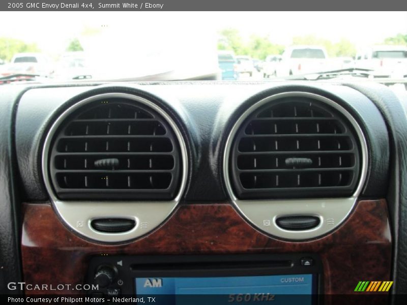 Summit White / Ebony 2005 GMC Envoy Denali 4x4