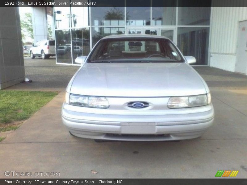 Silver Metallic / Grey 1992 Ford Taurus GL Sedan