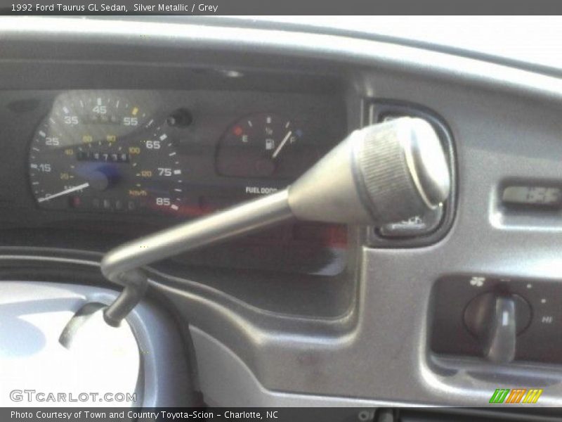 Silver Metallic / Grey 1992 Ford Taurus GL Sedan