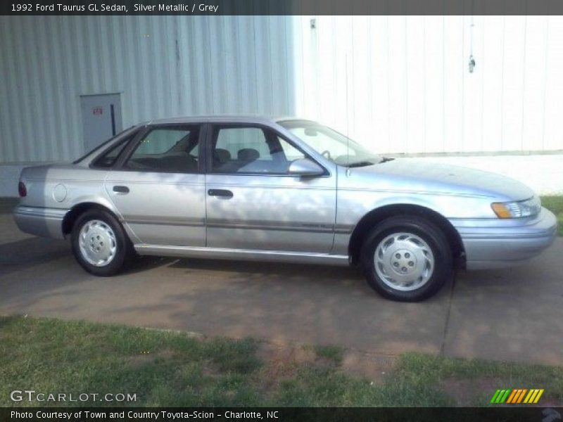 Silver Metallic / Grey 1992 Ford Taurus GL Sedan