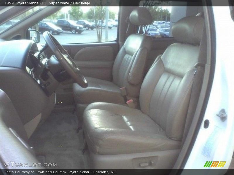 Super White / Oak Beige 1999 Toyota Sienna XLE