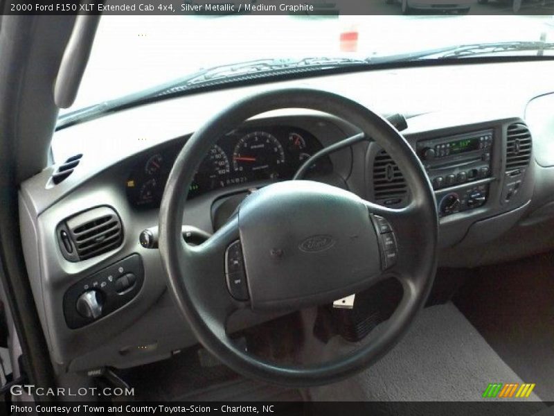 Silver Metallic / Medium Graphite 2000 Ford F150 XLT Extended Cab 4x4