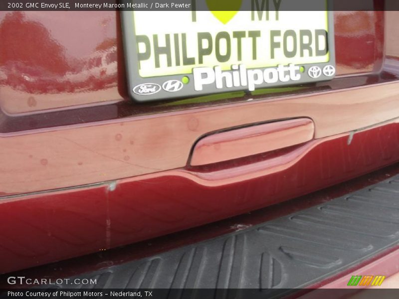 Monterey Maroon Metallic / Dark Pewter 2002 GMC Envoy SLE