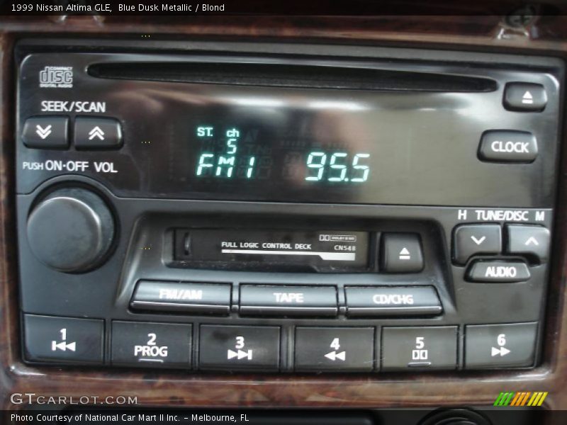 Blue Dusk Metallic / Blond 1999 Nissan Altima GLE
