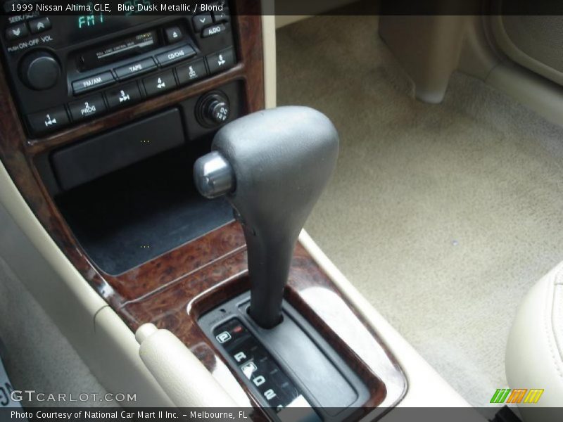 Blue Dusk Metallic / Blond 1999 Nissan Altima GLE