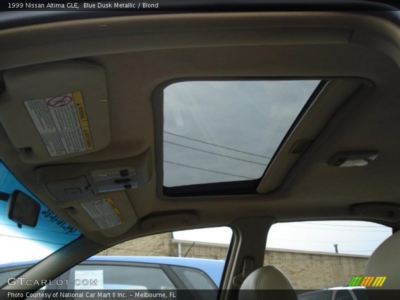 Blue Dusk Metallic / Blond 1999 Nissan Altima GLE