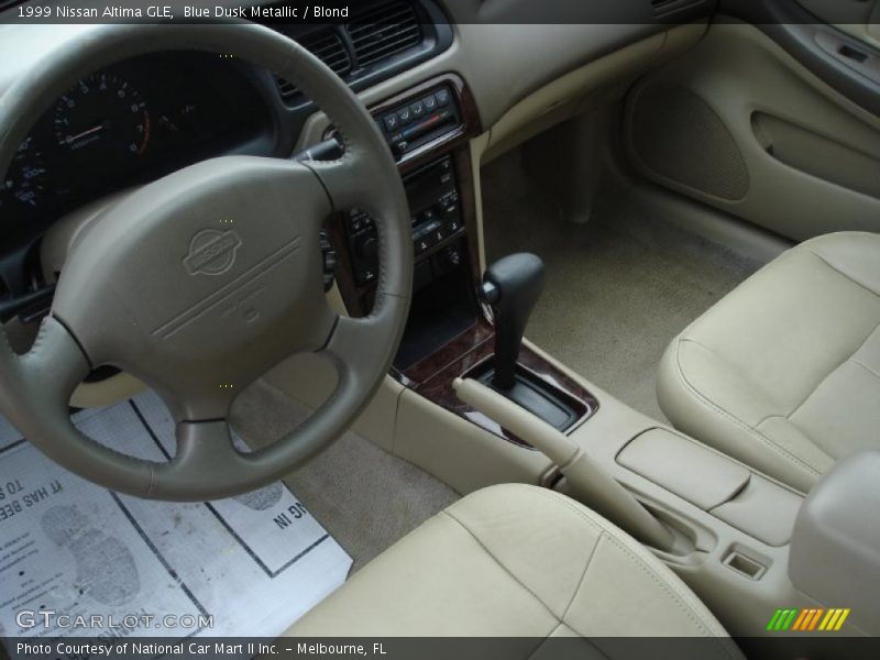 Blue Dusk Metallic / Blond 1999 Nissan Altima GLE