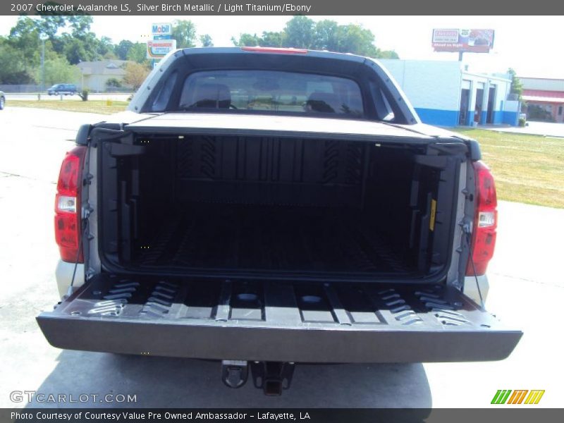 Silver Birch Metallic / Light Titanium/Ebony 2007 Chevrolet Avalanche LS
