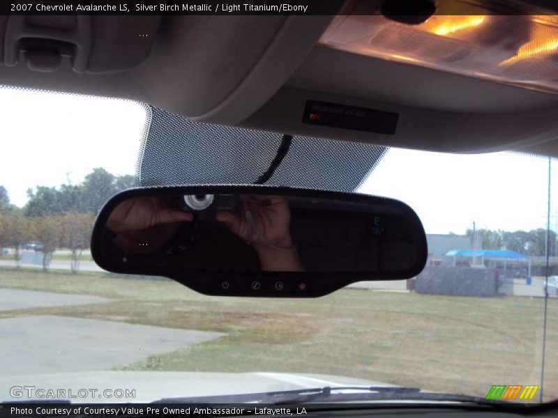Silver Birch Metallic / Light Titanium/Ebony 2007 Chevrolet Avalanche LS