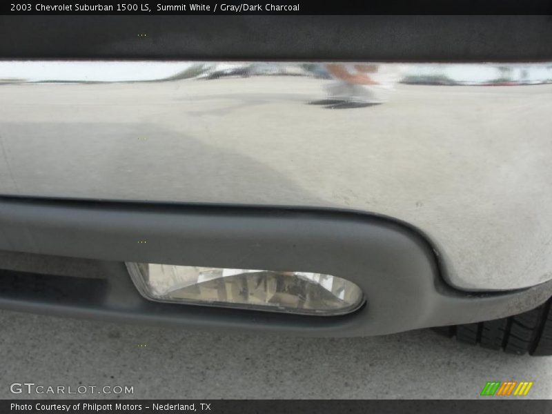 Summit White / Gray/Dark Charcoal 2003 Chevrolet Suburban 1500 LS