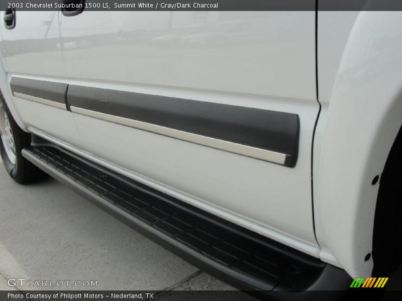 Summit White / Gray/Dark Charcoal 2003 Chevrolet Suburban 1500 LS