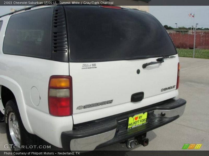 Summit White / Gray/Dark Charcoal 2003 Chevrolet Suburban 1500 LS