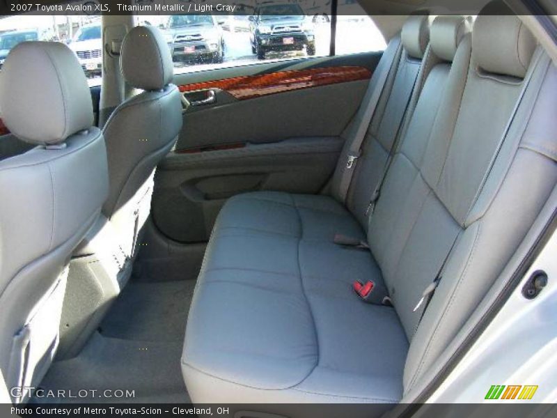Titanium Metallic / Light Gray 2007 Toyota Avalon XLS