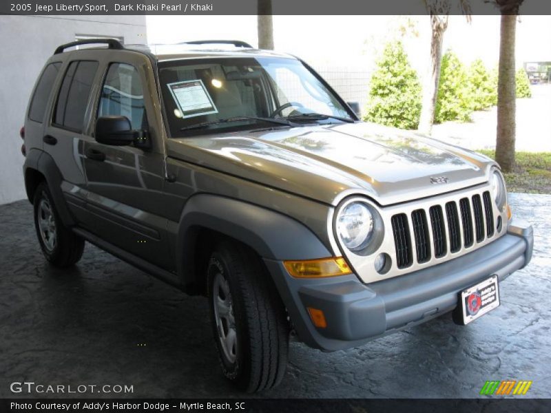 Dark Khaki Pearl / Khaki 2005 Jeep Liberty Sport