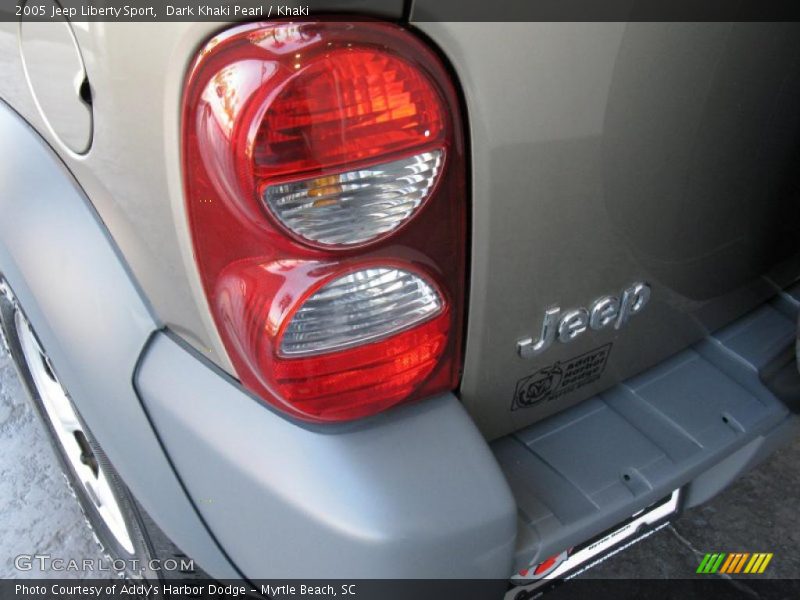 Dark Khaki Pearl / Khaki 2005 Jeep Liberty Sport