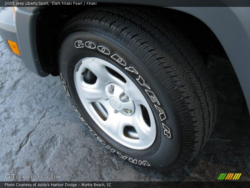 Dark Khaki Pearl / Khaki 2005 Jeep Liberty Sport