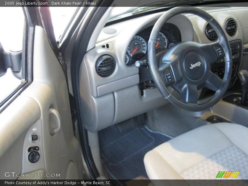 Dark Khaki Pearl / Khaki 2005 Jeep Liberty Sport