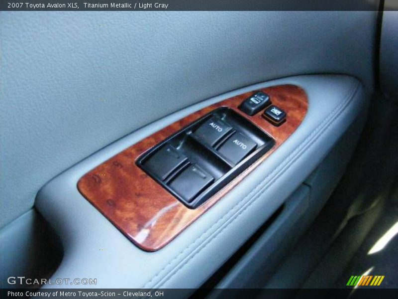 Titanium Metallic / Light Gray 2007 Toyota Avalon XLS