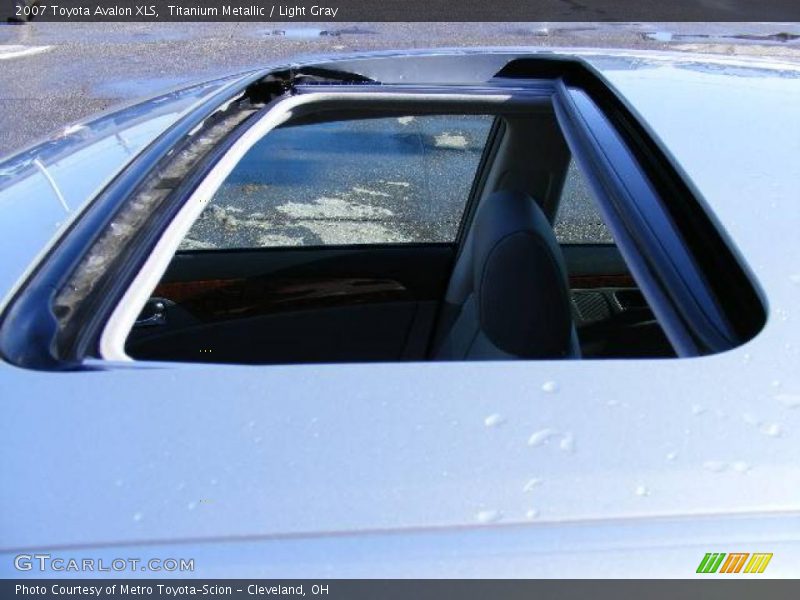 Titanium Metallic / Light Gray 2007 Toyota Avalon XLS