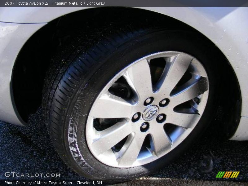 Titanium Metallic / Light Gray 2007 Toyota Avalon XLS