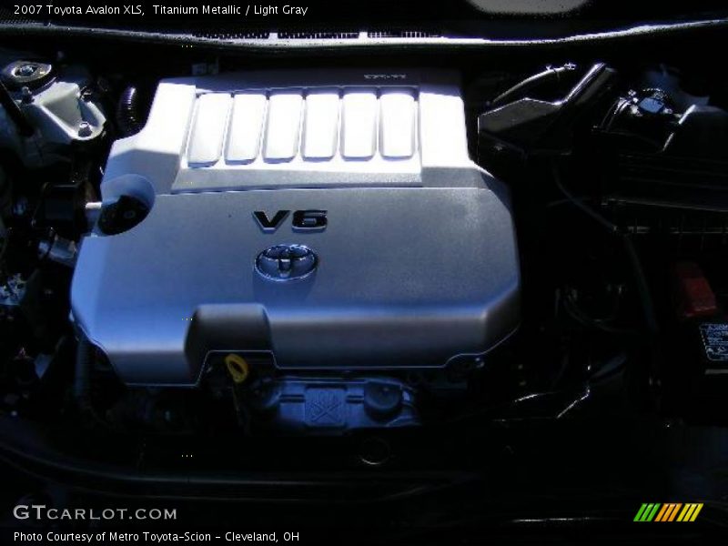 Titanium Metallic / Light Gray 2007 Toyota Avalon XLS