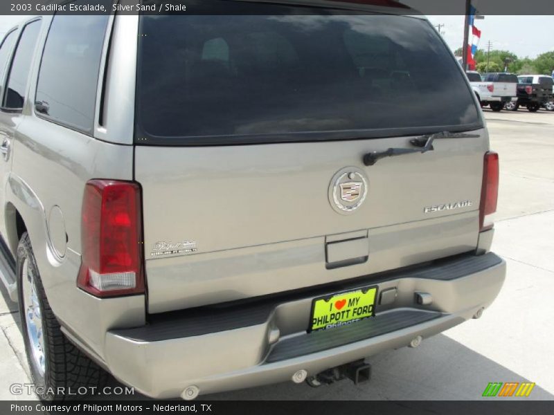 Silver Sand / Shale 2003 Cadillac Escalade