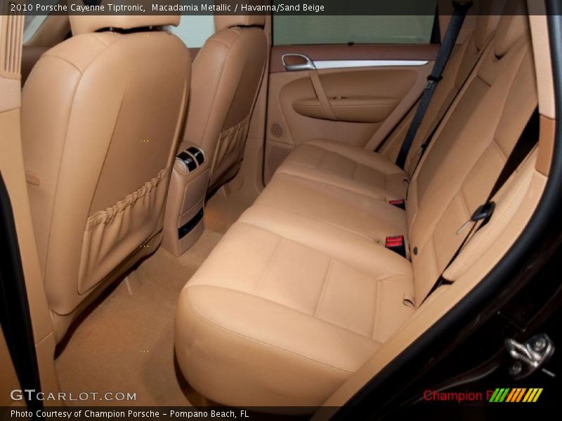 Macadamia Metallic / Havanna/Sand Beige 2010 Porsche Cayenne Tiptronic