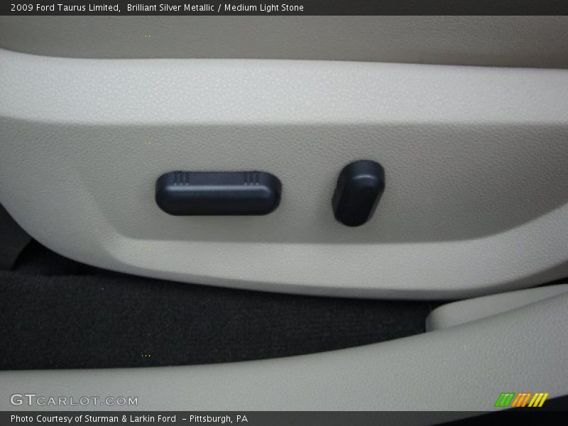 Brilliant Silver Metallic / Medium Light Stone 2009 Ford Taurus Limited
