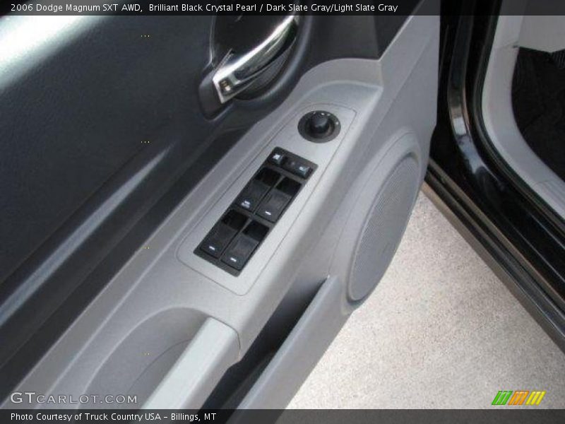Brilliant Black Crystal Pearl / Dark Slate Gray/Light Slate Gray 2006 Dodge Magnum SXT AWD