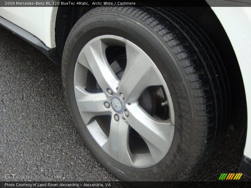 Arctic White / Cashmere 2009 Mercedes-Benz ML 320 BlueTec 4Matic