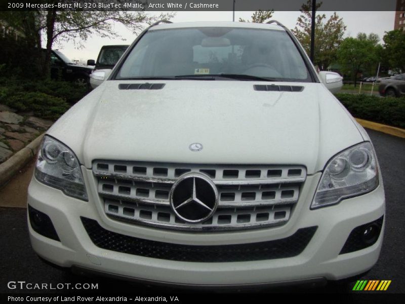 Arctic White / Cashmere 2009 Mercedes-Benz ML 320 BlueTec 4Matic