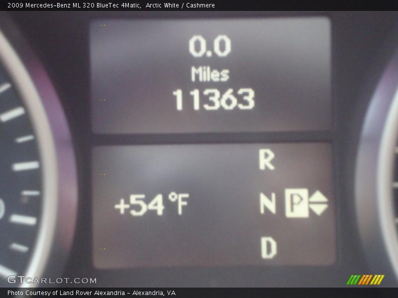 Arctic White / Cashmere 2009 Mercedes-Benz ML 320 BlueTec 4Matic