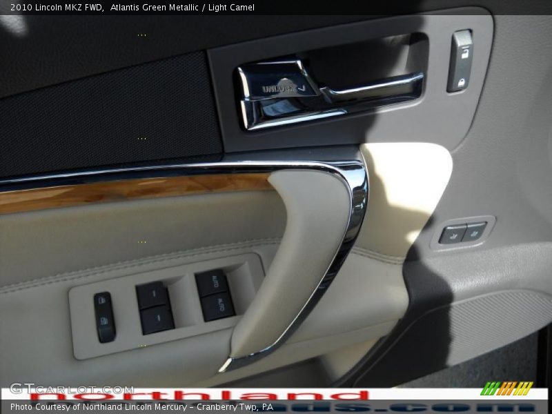 Atlantis Green Metallic / Light Camel 2010 Lincoln MKZ FWD