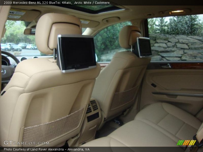 Arctic White / Cashmere 2009 Mercedes-Benz ML 320 BlueTec 4Matic