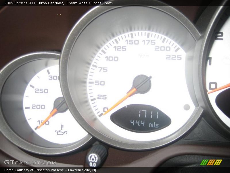Cream White / Cocoa Brown 2009 Porsche 911 Turbo Cabriolet