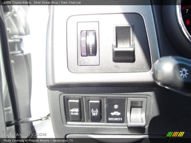 Silver Streak Mica / Dark Charcoal 2008 Toyota Matrix