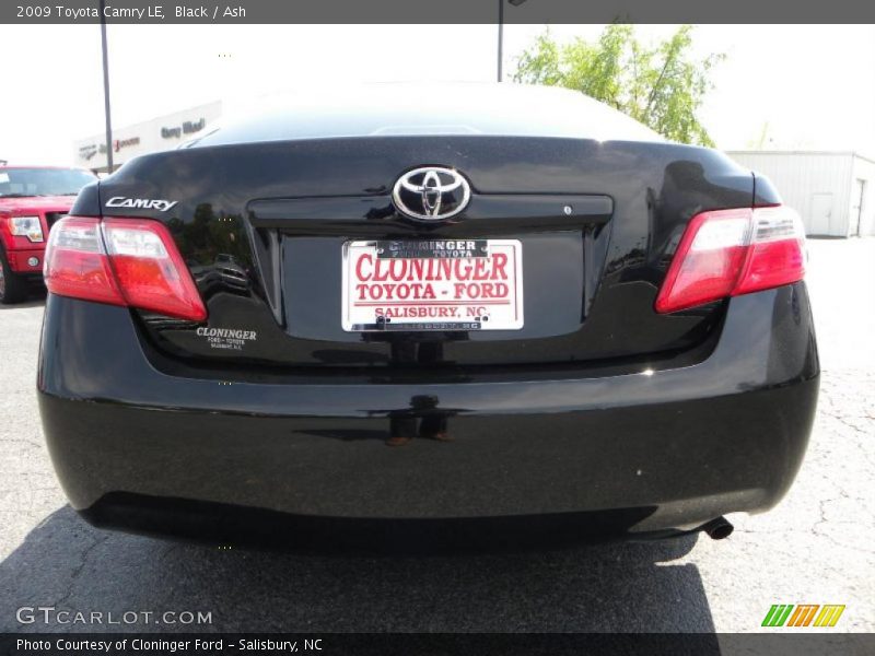 Black / Ash 2009 Toyota Camry LE