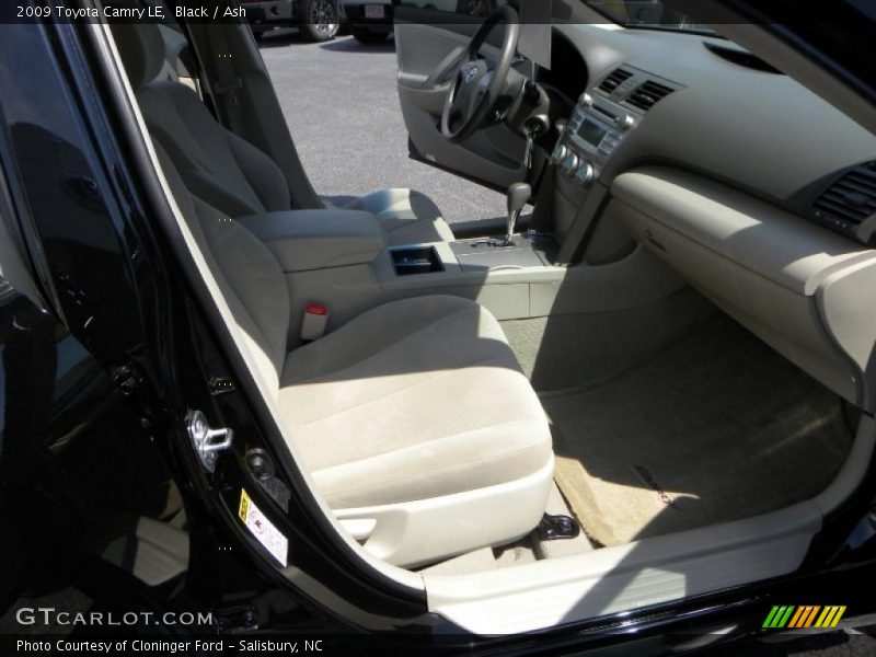 Black / Ash 2009 Toyota Camry LE