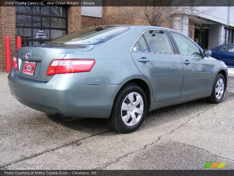 Aloe Green Metallic / Bisque 2009 Toyota Camry LE