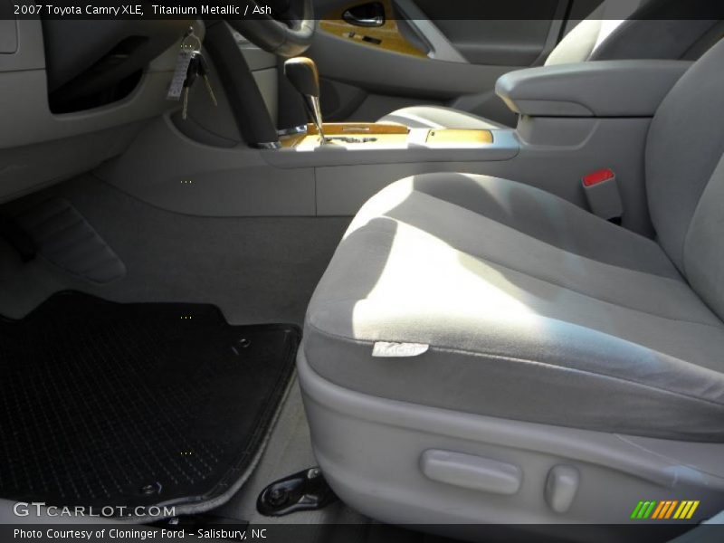 Titanium Metallic / Ash 2007 Toyota Camry XLE