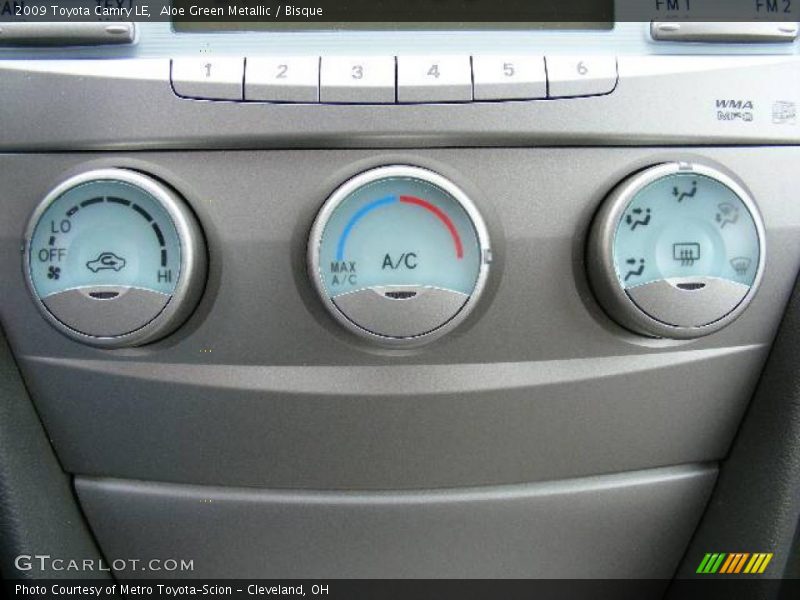 Aloe Green Metallic / Bisque 2009 Toyota Camry LE