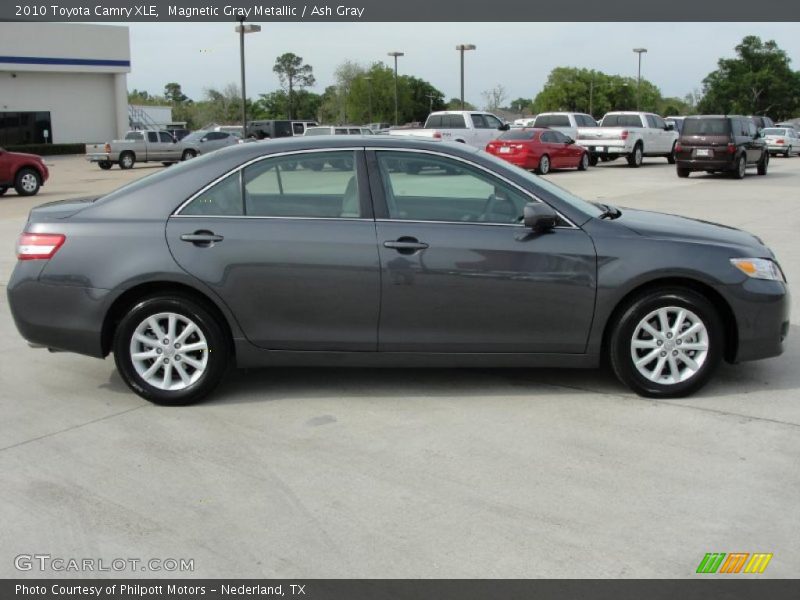 Magnetic Gray Metallic / Ash Gray 2010 Toyota Camry XLE