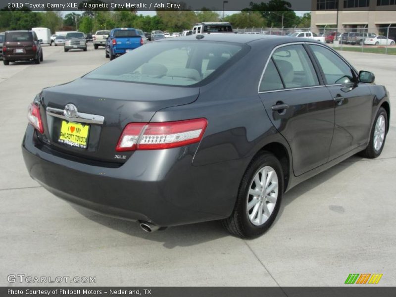Magnetic Gray Metallic / Ash Gray 2010 Toyota Camry XLE