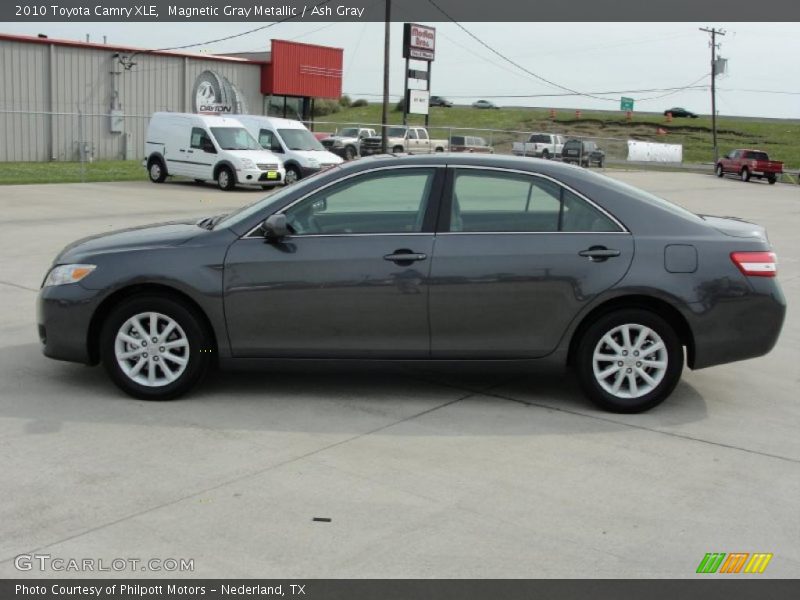 Magnetic Gray Metallic / Ash Gray 2010 Toyota Camry XLE