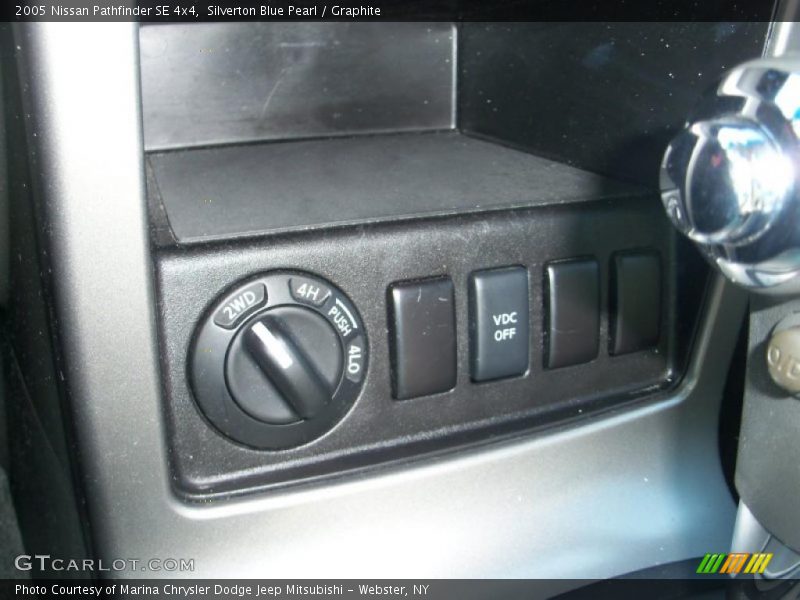 Silverton Blue Pearl / Graphite 2005 Nissan Pathfinder SE 4x4