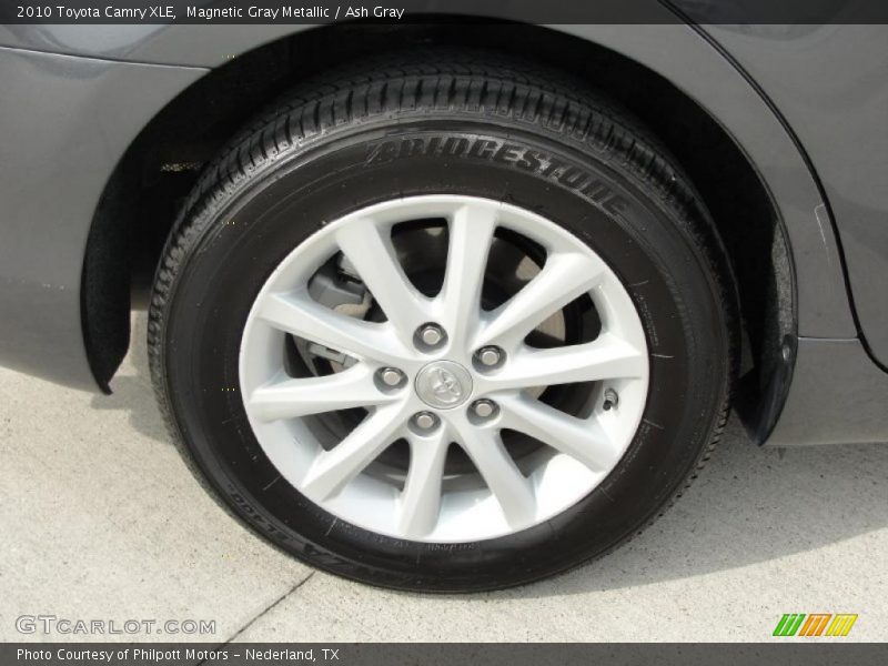 Magnetic Gray Metallic / Ash Gray 2010 Toyota Camry XLE