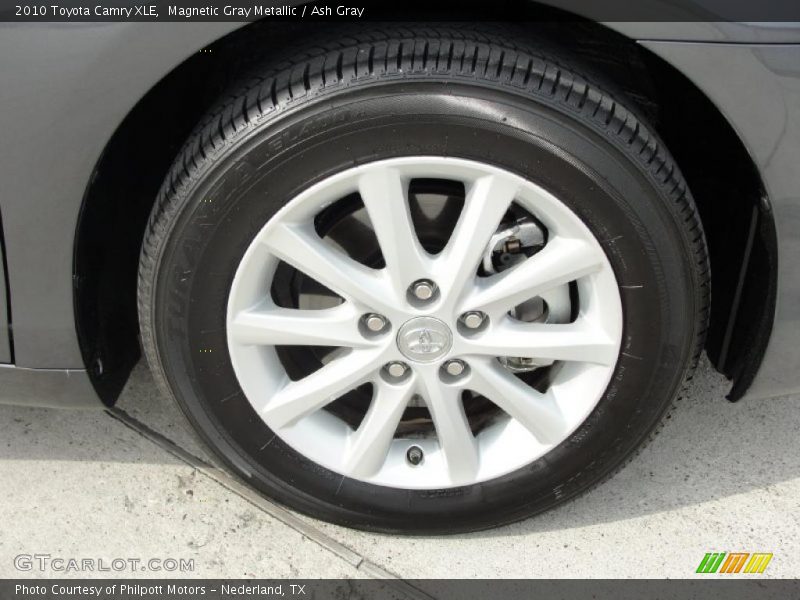 Magnetic Gray Metallic / Ash Gray 2010 Toyota Camry XLE
