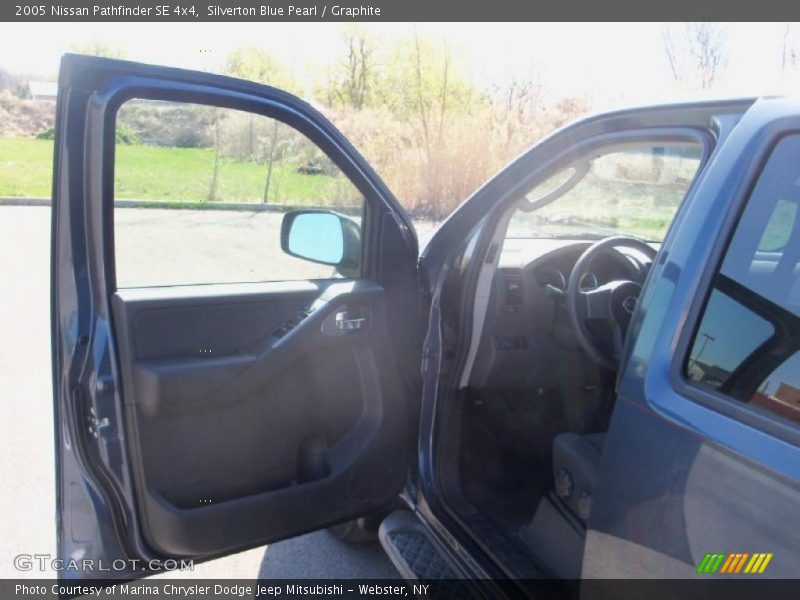 Silverton Blue Pearl / Graphite 2005 Nissan Pathfinder SE 4x4