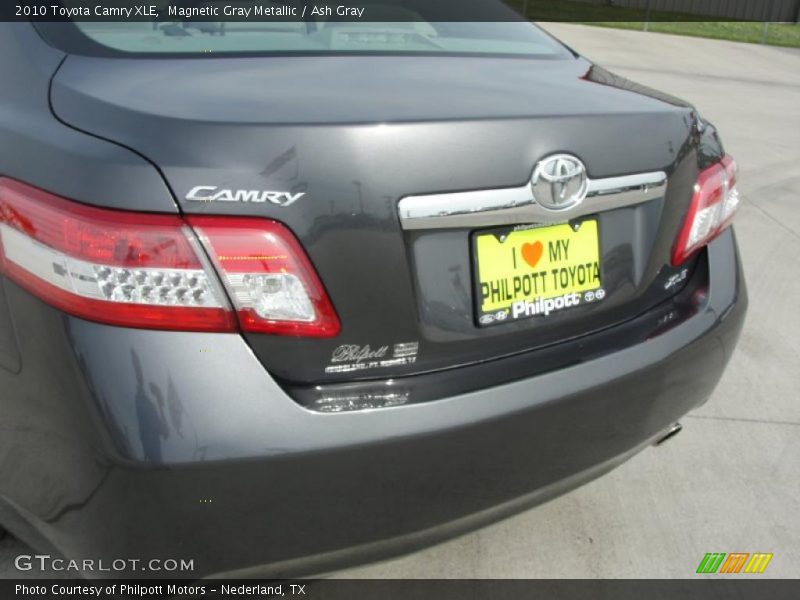 Magnetic Gray Metallic / Ash Gray 2010 Toyota Camry XLE