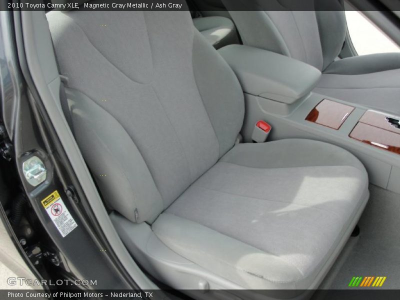 Magnetic Gray Metallic / Ash Gray 2010 Toyota Camry XLE